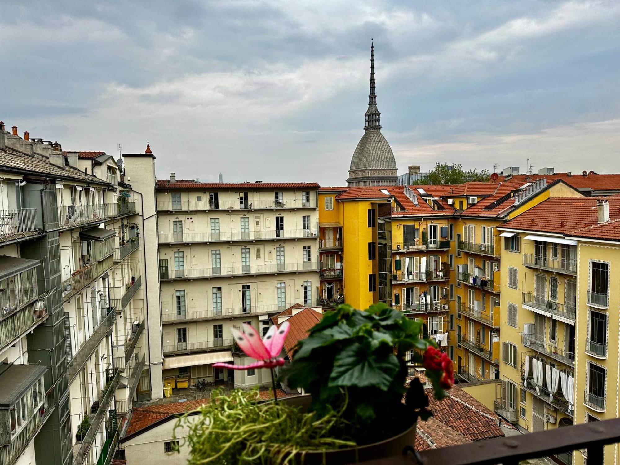Le Finestre Sulla Mole Turim Exterior foto